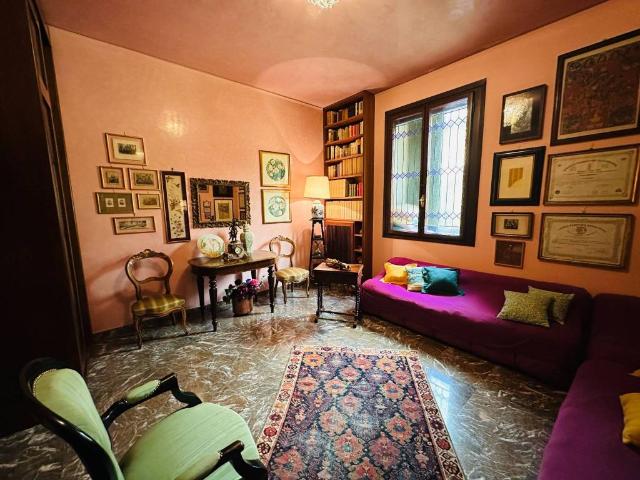 Appartamento in affitto a Centro storico, Brenzone