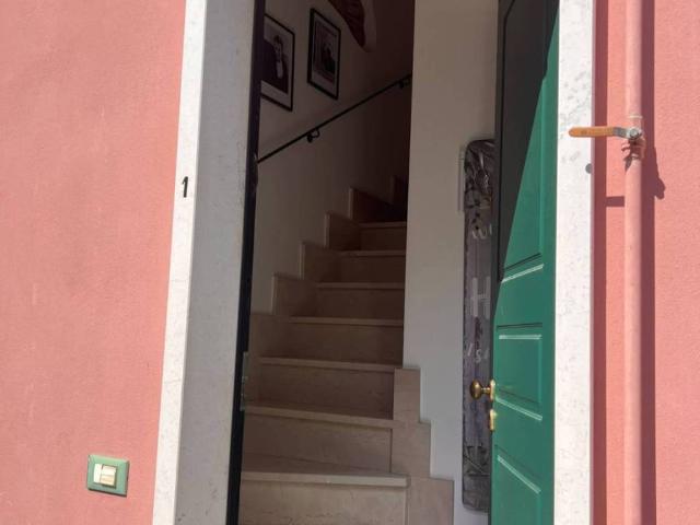 Appartamento in affitto a Ovest, Brenzone