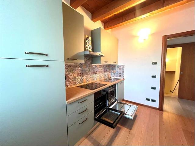 Appartamento in affitto a Nord-Est, Brenzone