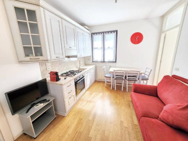 Appartamento in affitto a Centro storico, Brenzone