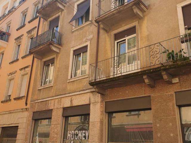 Appartamento in affitto a Centro storico, Brenzone