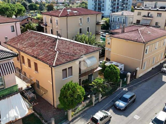 Appartamento in affitto a Est, Brenzone