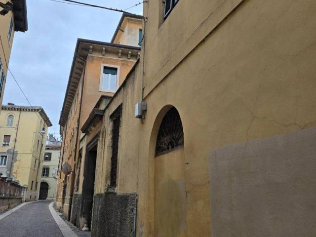 Appartamento in affitto a Centro storico, Brenzone