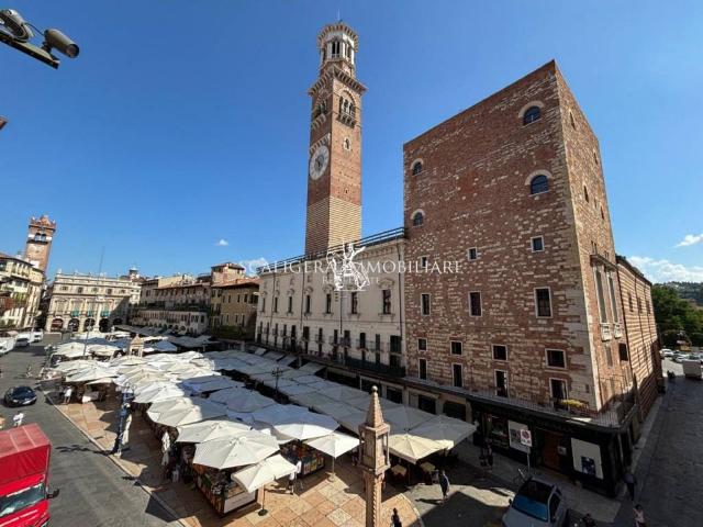 Appartamento in affitto a Veronetta, Verona