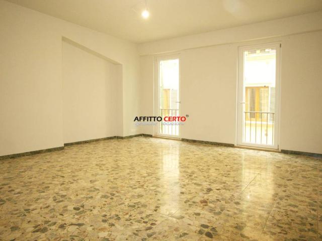 Appartamento in affitto a Centro storico, Brenzone