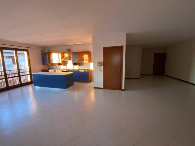 Appartamento in affitto a Quinzano, Brenzone
