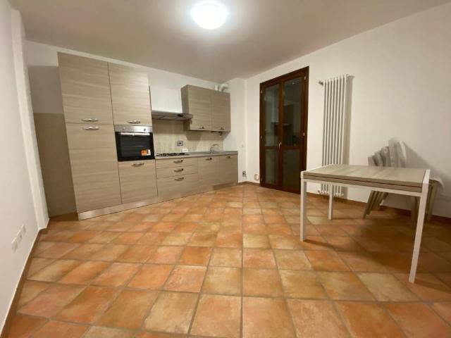 Appartamento in affitto a Tresinaro - Secchia, Re
