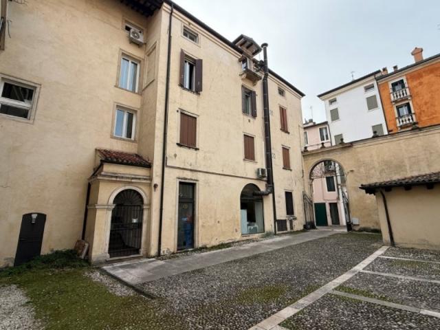 Appartamento in affitto a Vicenza, Veneto