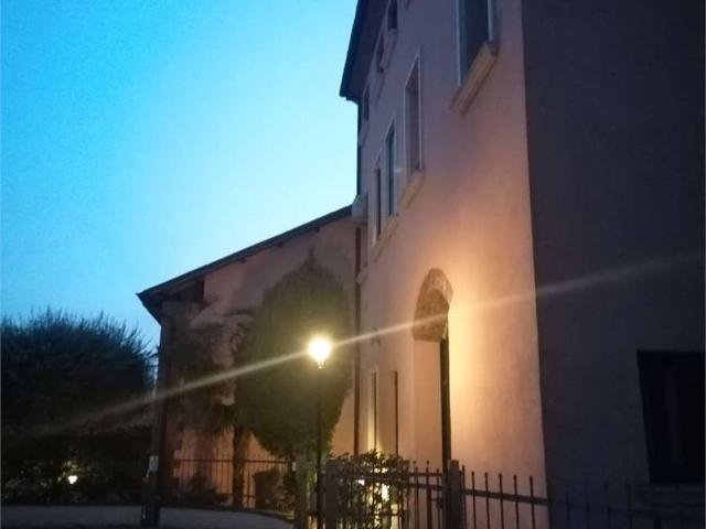 Appartamento in affitto a Quartiere Casoni, Torri di Quartesolo