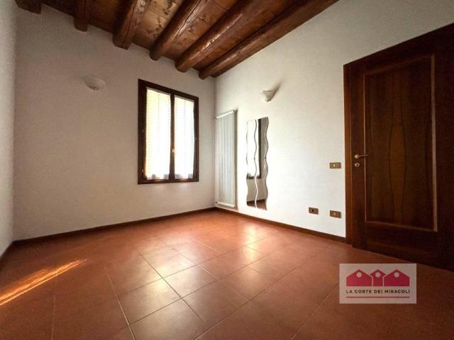 Appartamento in affitto a Santa Caterina, Vicenza