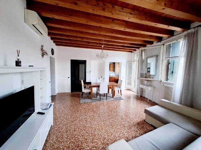 Appartamento in affitto a Santa Caterina, Vicenza