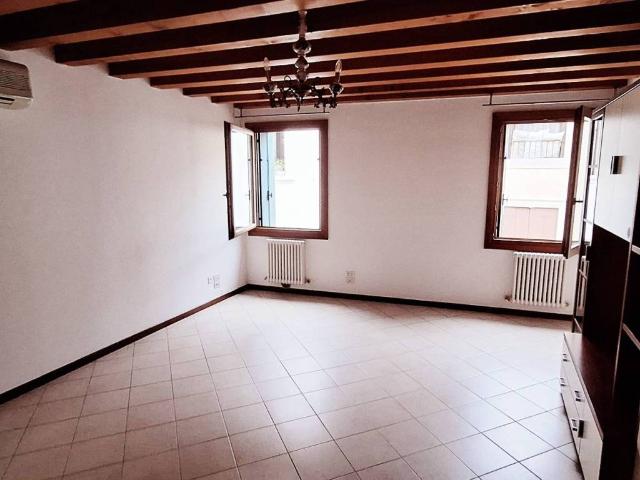 Appartamento in affitto a Centro storico, Vicenza