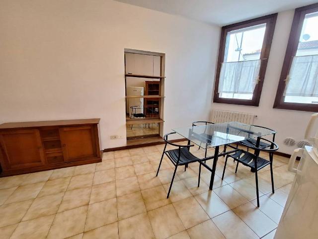 Appartamento in affitto a Borgo Berga, Vicenza