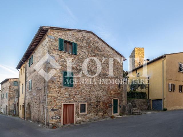 Appartamento in affitto a Centro Direzionale, Prato