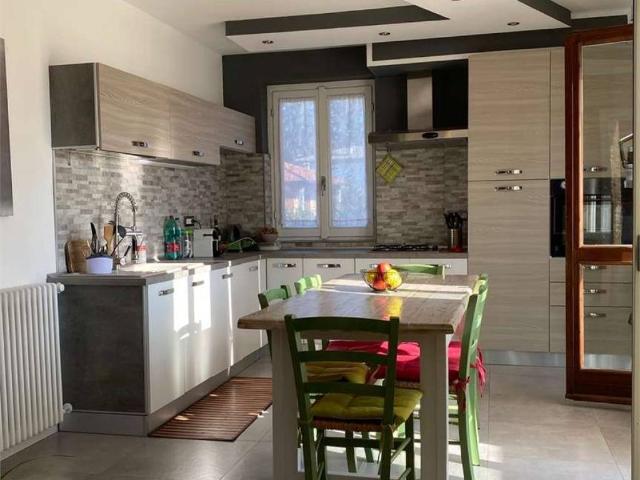Appartamento in affitto a Maccio, Villa Guardia