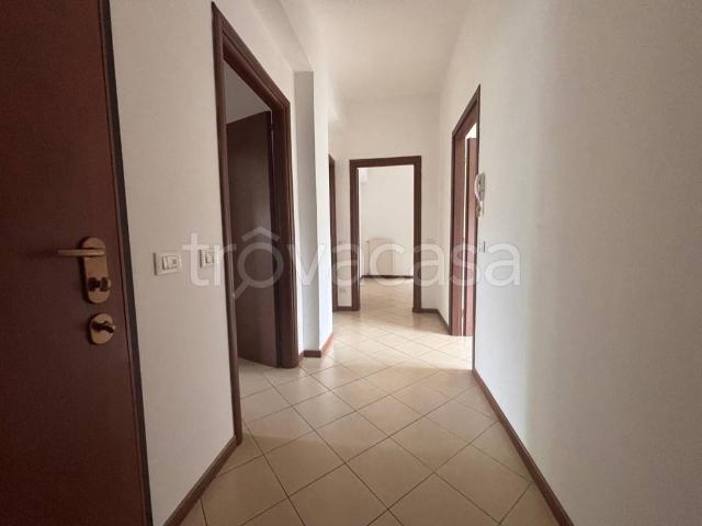 Appartamento in affitto a Maccio, Villa Guardia