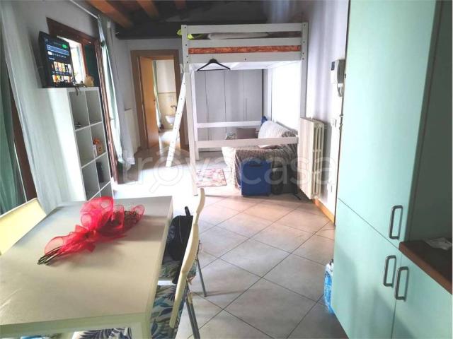 Appartamento in affitto a Villafranca Di Verona, Veneto