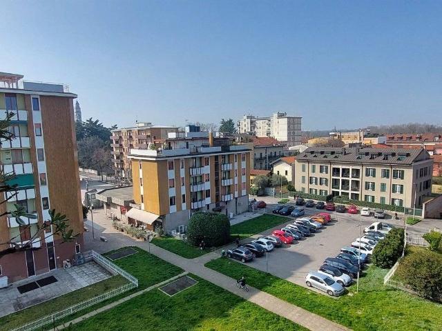 Appartamento in affitto a Sant'Alessandro, Villasanta