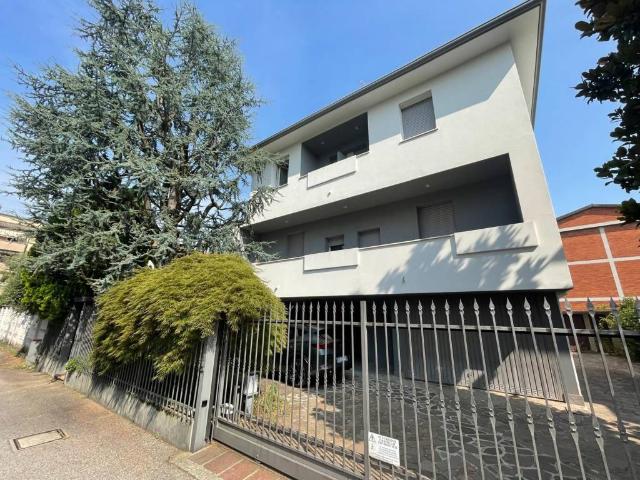 Appartamento in affitto a Oreno, Vimercate