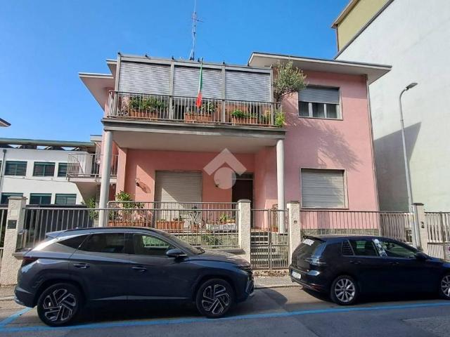 Appartamento in affitto a Vimodrone, Milano