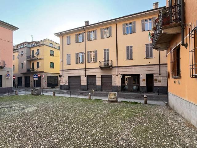 Appartamento in affitto a Voghera, Pavia