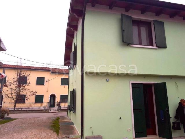 Appartamento in affitto a Perzacco di Zevio, Zevio