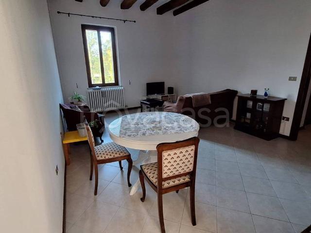 Appartamento in affitto a Zevio, Verona