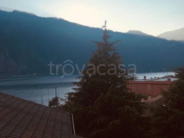 Appartamento in affitto a Abbadia Lariana, Lombardia