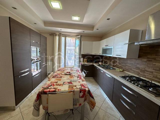 Appartamento in affitto a Ficarazzi, Aci Castello