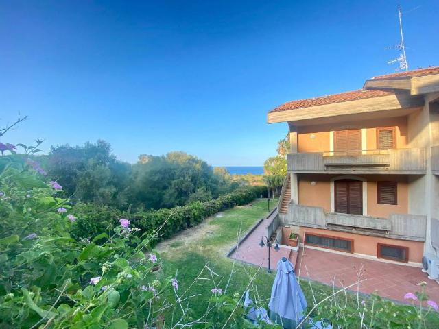 Appartamento in affitto a Capomulini, Acireale