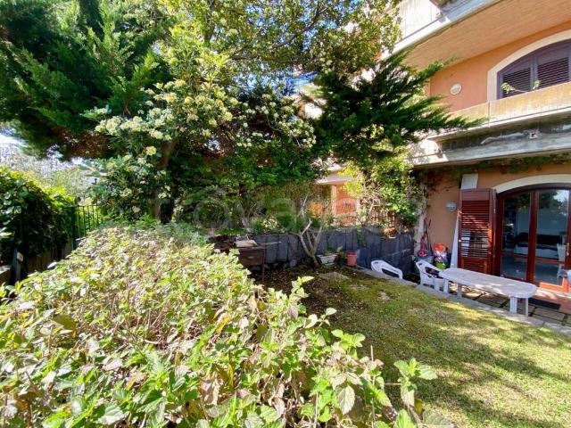 Appartamento in affitto a Capomulini, Acireale