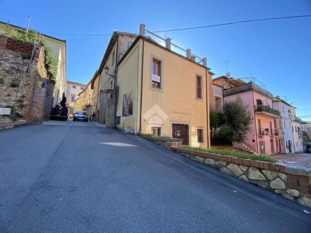 Appartamento in affitto a Acquasparta, Umbria