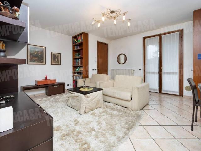 Appartamento in affitto a Albano Sant'alessandro, Lombardia