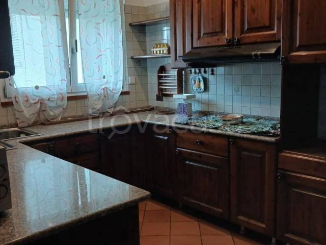Appartamento in affitto a Bregnano, Lombardia