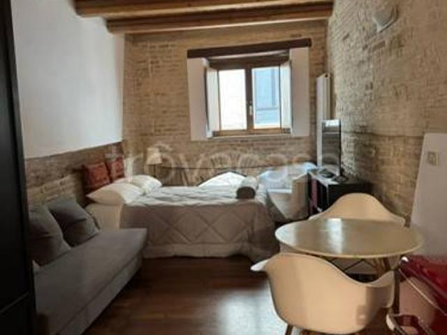 Appartamento in affitto a Marche, Ancona