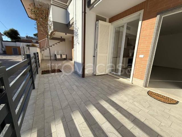 Appartamento in affitto a Lido di Enea, Roma Capitale