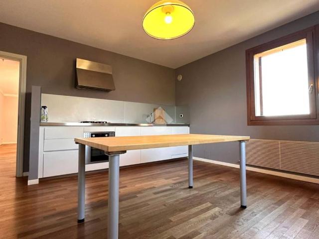 Appartamento in affitto a Fonte, Asolo
