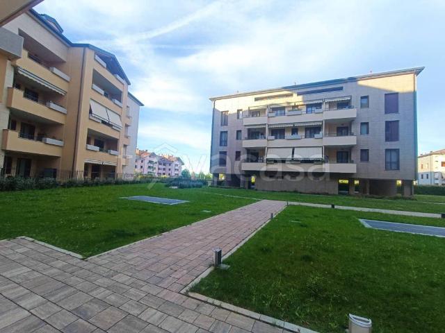 Appartamento in affitto a Cascina Bazzana, Assago