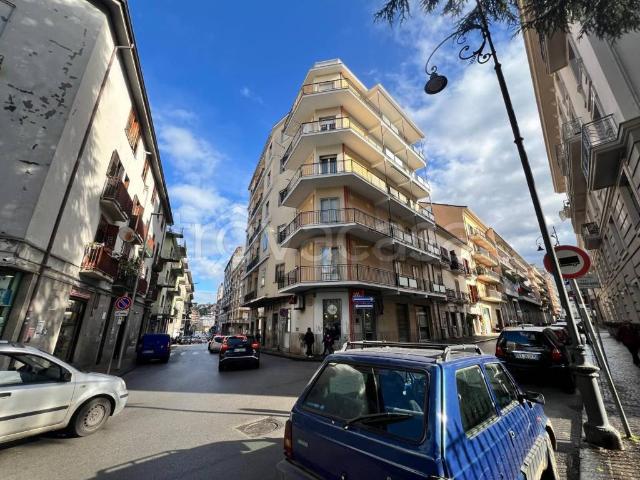 Appartamento in affitto a Avellino, Campania