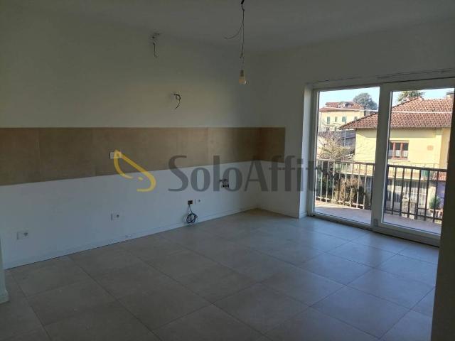 Appartamento in affitto a Azzate, Lombardia