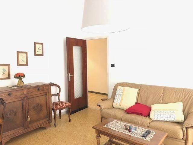 Appartamento in affitto a Pontecimato, Carrara