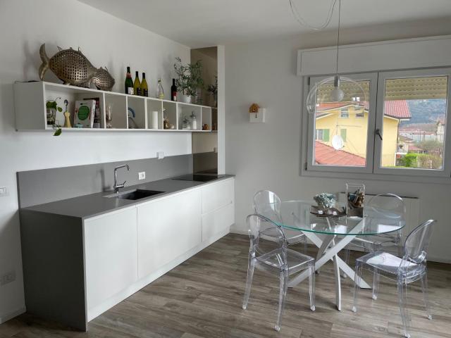 Appartamento in affitto a Montignoso, Toscana