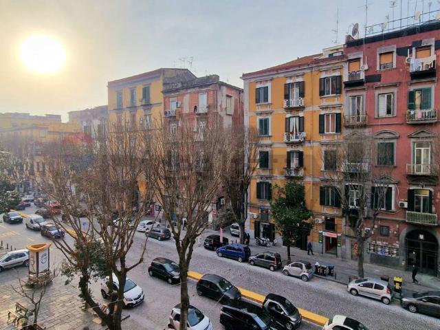 Appartamento in affitto a Municipalità 4, Campania