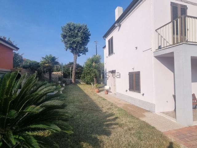 Appartamento in affitto a Uccelliera, Marche