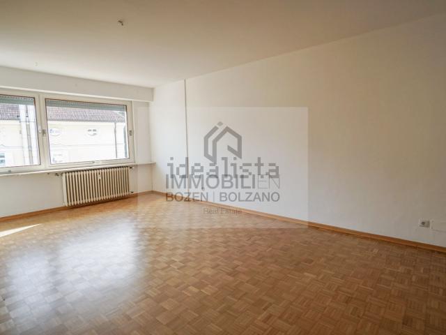 Appartamento in affitto a Centro-Piani-Rencio - Zentrum-Bozner Boden-Rentsch, Bolzano - Bozen