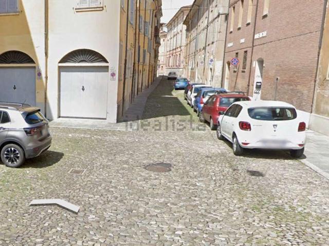 Appartamento in affitto a Centro Storico, Modena