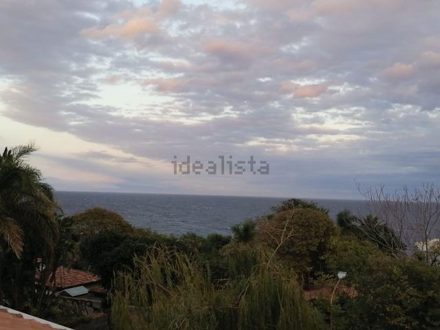 Appartamento in affitto a Capomulini, Acireale