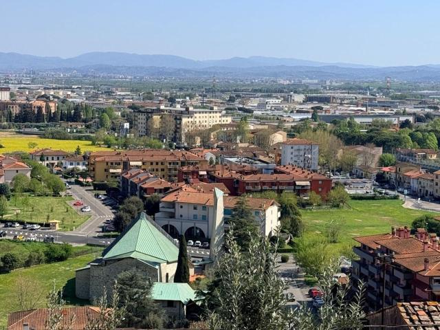 Appartamento in affitto a Pizzidimonte, Prato