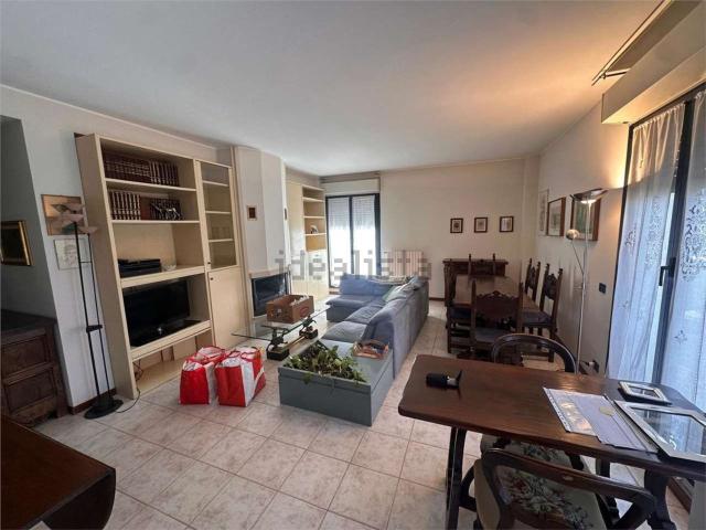 Appartamento in affitto a Cassina Mariaga, Erba