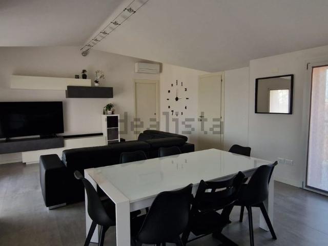 Appartamento in affitto a Ovest, Brenzone